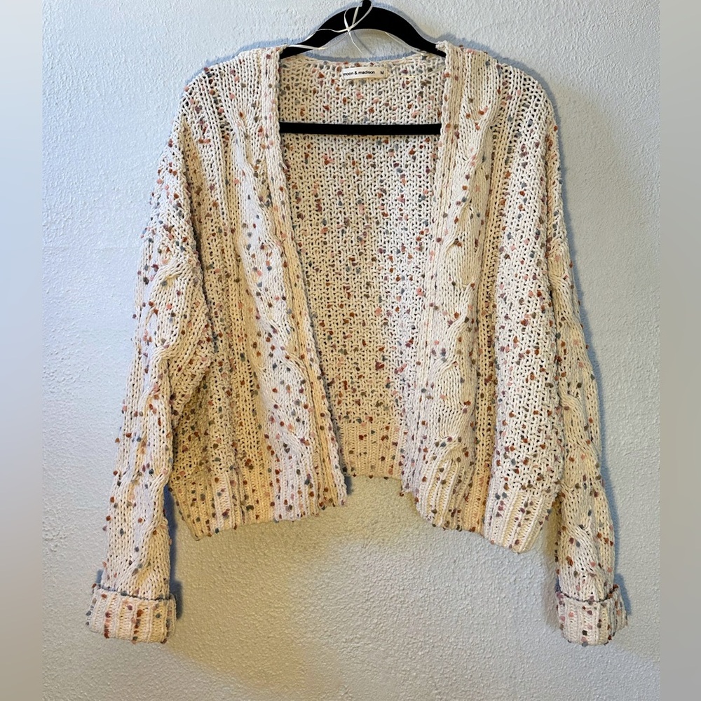 Moon & Madison Cream Speckled Confetti Cardigan Sweater Medium cozy chunky knit